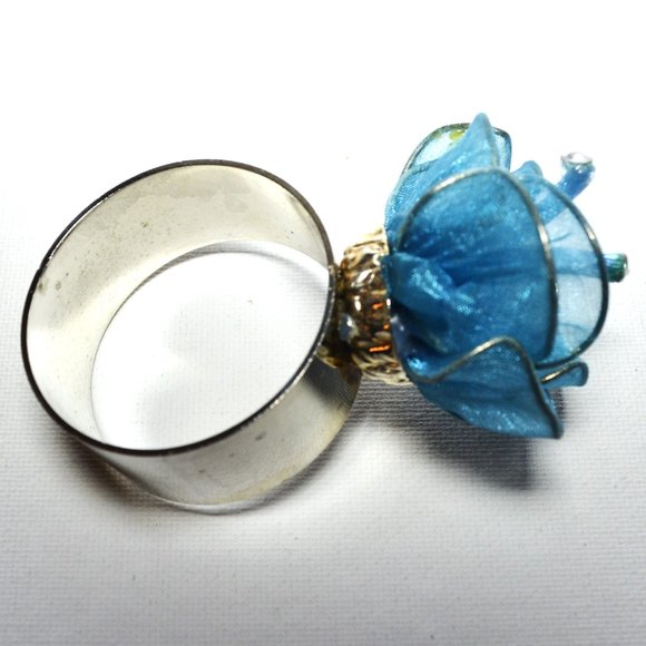 Set Of 8 Silver Tone Napkin Rings With Blue Flowers Dining Accessories - Picture 6 of 6